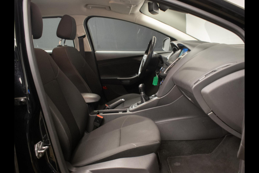 Ford FOCUS Wagon 1.0 Lease Sport Edition (APPLE CARPLAY,NAVI,CRUISE,SPORTSTOELEN,LM VELGEN,PDC,GETINT,NETTESTAAT) Ford FOCUS Wagon 1.0 Lease Sport Edition (APPLE CARPLAY,NAVI,CRUISE,SPORTSTOELEN,LM VELGEN,PDC,GETINT,NETTESTAAT)