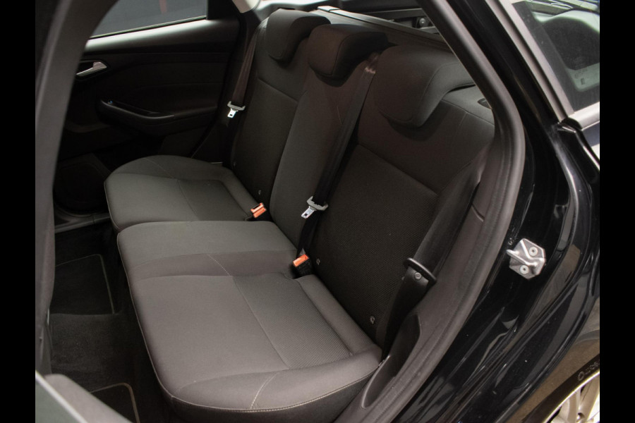 Ford FOCUS Wagon 1.0 Lease Sport Edition (APPLE CARPLAY,NAVI,CRUISE,SPORTSTOELEN,LM VELGEN,PDC,GETINT,NETTESTAAT) Ford FOCUS Wagon 1.0 Lease Sport Edition (APPLE CARPLAY,NAVI,CRUISE,SPORTSTOELEN,LM VELGEN,PDC,GETINT,NETTESTAAT)