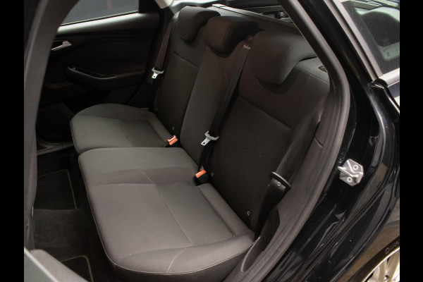 Ford FOCUS Wagon 1.0 Lease Sport Edition (APPLE CARPLAY,NAVI,CRUISE,SPORTSTOELEN,LM VELGEN,PDC,GETINT,NETTESTAAT) Ford FOCUS Wagon 1.0 Lease Sport Edition (APPLE CARPLAY,NAVI,CRUISE,SPORTSTOELEN,LM VELGEN,PDC,GETINT,NETTESTAAT)