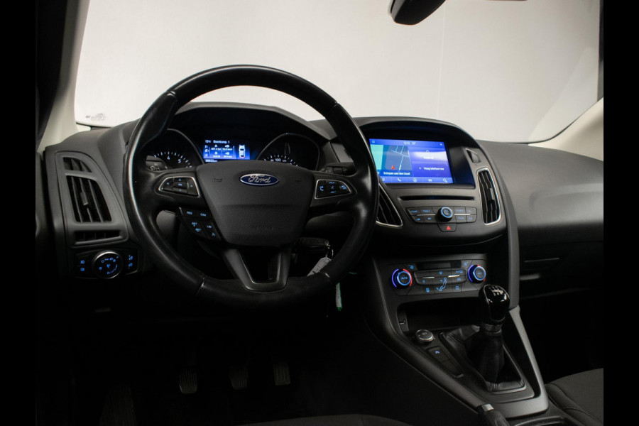 Ford FOCUS Wagon 1.0 Lease Sport Edition (APPLE CARPLAY,NAVI,CRUISE,SPORTSTOELEN,LM VELGEN,PDC,GETINT,NETTESTAAT) Ford FOCUS Wagon 1.0 Lease Sport Edition (APPLE CARPLAY,NAVI,CRUISE,SPORTSTOELEN,LM VELGEN,PDC,GETINT,NETTESTAAT)
