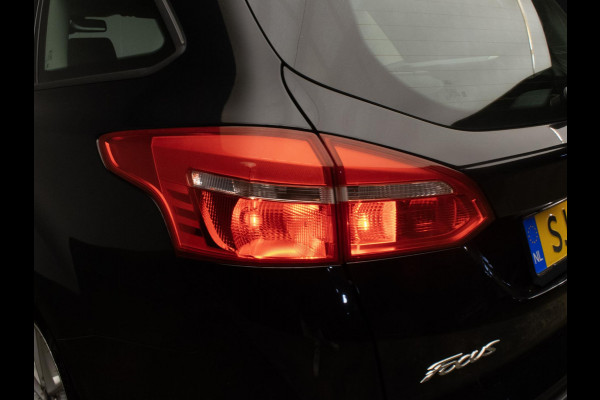 Ford FOCUS Wagon 1.0 Lease Sport Edition (APPLE CARPLAY,NAVI,CRUISE,SPORTSTOELEN,LM VELGEN,PDC,GETINT,NETTESTAAT) Ford FOCUS Wagon 1.0 Lease Sport Edition (APPLE CARPLAY,NAVI,CRUISE,SPORTSTOELEN,LM VELGEN,PDC,GETINT,NETTESTAAT)