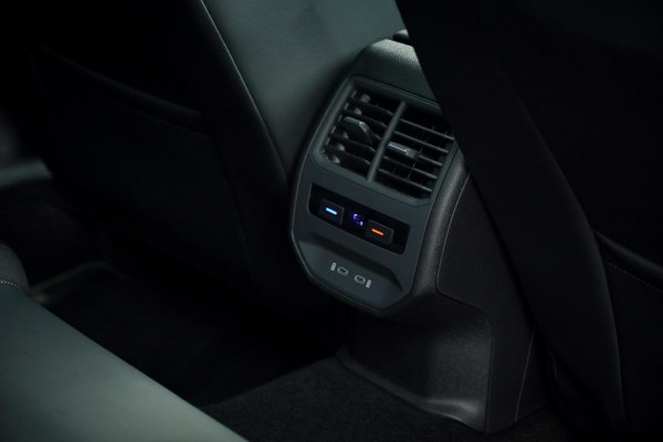 CUPRA Leon Sportstourer 1.4 e-Hybrid VZ Copper Edition / Pano / Adaptive Cruise / 19''