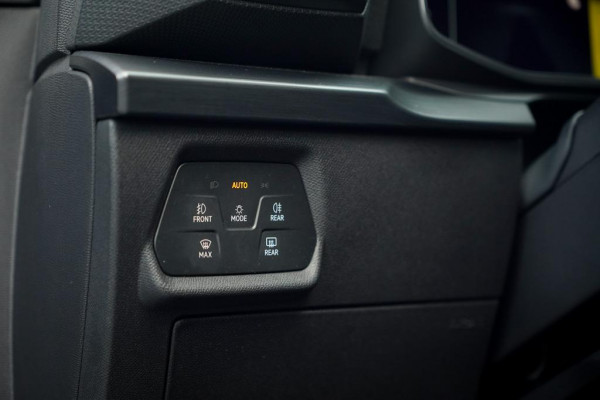 CUPRA Leon Sportstourer 1.4 e-Hybrid VZ Copper Edition / Pano / Adaptive Cruise / 19''