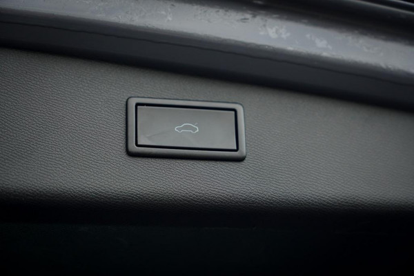 CUPRA Leon Sportstourer 1.4 e-Hybrid VZ Copper Edition / Pano / Adaptive Cruise / 19''