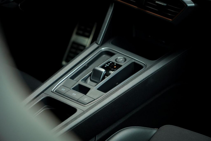 CUPRA Leon Sportstourer 1.4 e-Hybrid VZ Copper Edition / Pano / Adaptive Cruise / 19''