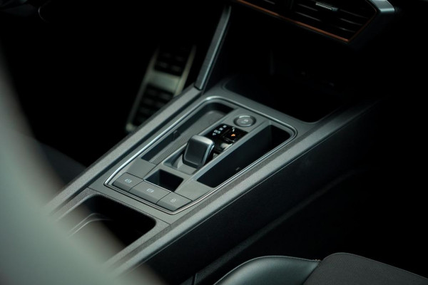 CUPRA Leon Sportstourer 1.4 e-Hybrid VZ Copper Edition / Pano / Adaptive Cruise / 19''