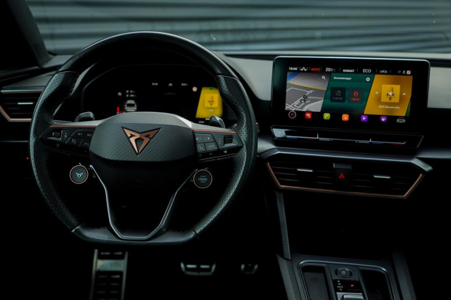 CUPRA Leon Sportstourer 1.4 e-Hybrid VZ Copper Edition / Pano / Adaptive Cruise / 19''