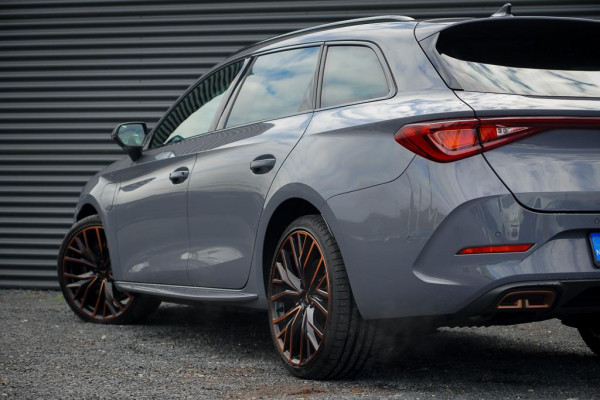 CUPRA Leon Sportstourer 1.4 e-Hybrid VZ Copper Edition / Pano / Adaptive Cruise / 19''