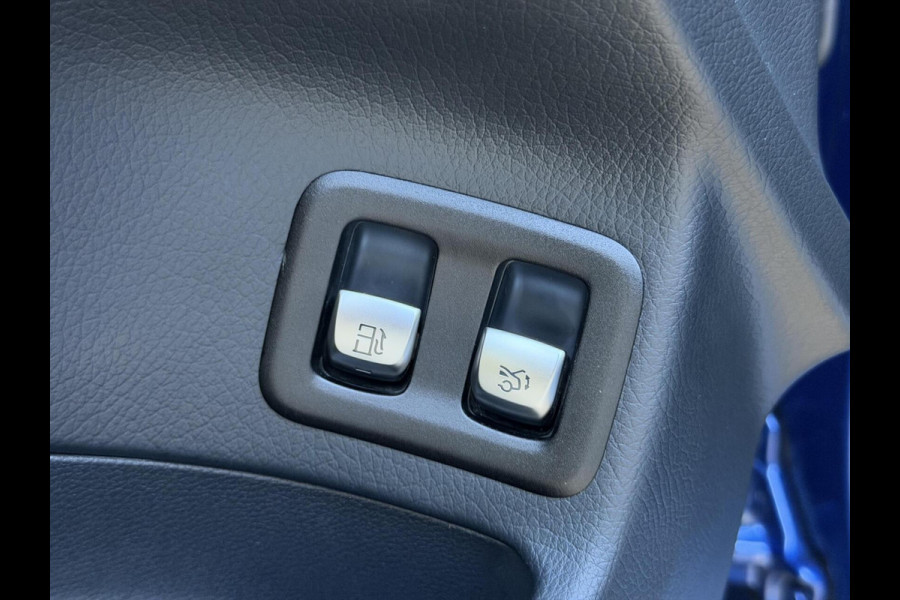 Mercedes-Benz GLC 300e 4MATIC Automaat | Vol leer | LED verlichting | Stoelverwarming | Elektrisch verstelbare stoelen | Blauw metallic | Climate
