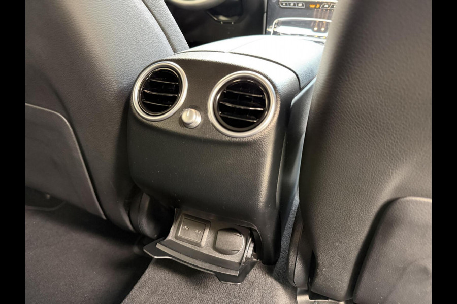 Mercedes-Benz GLC 300e 4MATIC Automaat | Vol leer | LED verlichting | Stoelverwarming | Elektrisch verstelbare stoelen | Blauw metallic | Climate