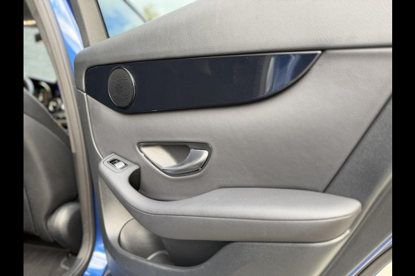 Mercedes-Benz GLC 300e 4MATIC Automaat | Vol leer | LED verlichting | Stoelverwarming | Elektrisch verstelbare stoelen | Blauw metallic | Climate