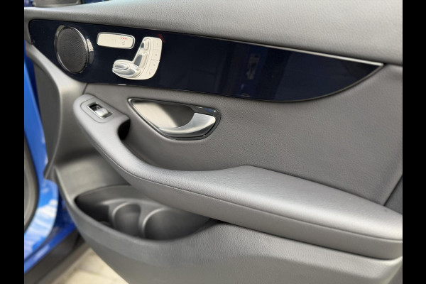 Mercedes-Benz GLC 300e 4MATIC Automaat | Vol leer | LED verlichting | Stoelverwarming | Elektrisch verstelbare stoelen | Blauw metallic | Climate