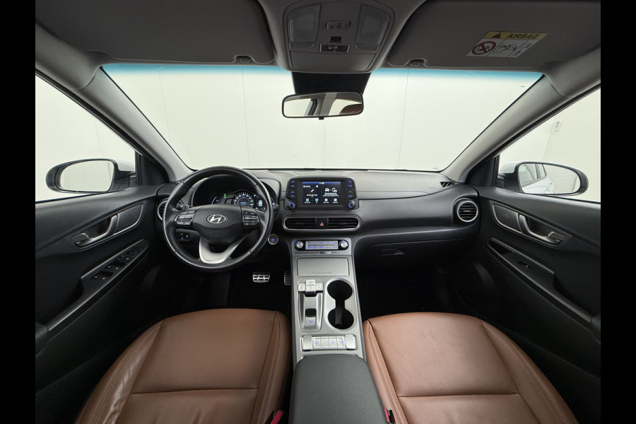 Hyundai Kona EV 64kWh Leer Warmtepomp Camera Adap. Cruise + stop&go Apple Carplay Android Comfort Ecc Pdc Navi* Isofix DAB Led Lmv 17" Lane Assist FCA Keyless 1e Eigenaar Origineel Nederlandse Auto