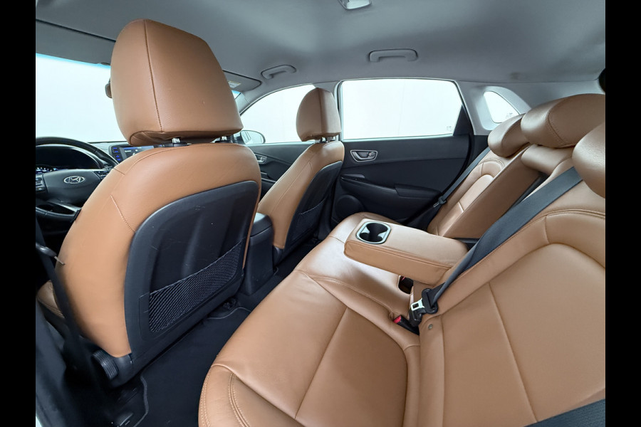 Hyundai Kona EV 64kWh Leer Warmtepomp Camera Adap. Cruise + stop&go Apple Carplay Android Comfort Ecc Pdc Navi* Isofix DAB Led Lmv 17" Lane Assist FCA Keyless 1e Eigenaar Origineel Nederlandse Auto