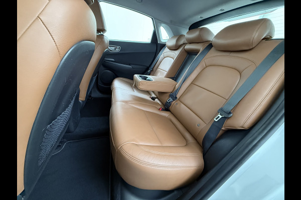 Hyundai Kona EV 64kWh Leer Warmtepomp Camera Adap. Cruise + stop&go Apple Carplay Android Comfort Ecc Pdc Navi* Isofix DAB Led Lmv 17" Lane Assist FCA Keyless 1e Eigenaar Origineel Nederlandse Auto