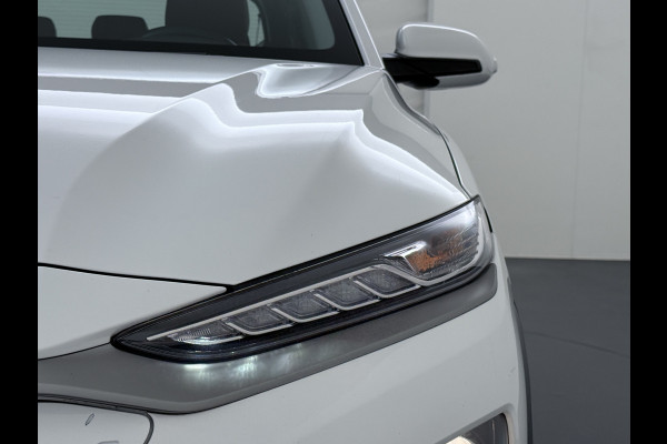 Hyundai Kona EV 64kWh Leer Warmtepomp Camera Adap. Cruise + stop&go Apple Carplay Android Comfort Ecc Pdc Navi* Isofix DAB Led Lmv 17" Lane Assist FCA Keyless 1e Eigenaar Origineel Nederlandse Auto