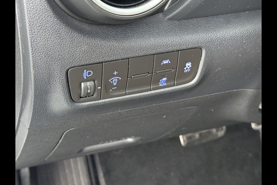 Hyundai Kona EV 64kWh Leer Warmtepomp Camera Adap. Cruise + stop&go Apple Carplay Android Comfort Ecc Pdc Navi* Isofix DAB Led Lmv 17" Lane Assist FCA Keyless 1e Eigenaar Origineel Nederlandse Auto