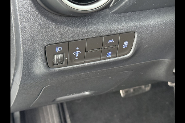 Hyundai Kona EV 64kWh Leer Warmtepomp Camera Adap. Cruise + stop&go Apple Carplay Android Comfort Ecc Pdc Navi* Isofix DAB Led Lmv 17" Lane Assist FCA Keyless 1e Eigenaar Origineel Nederlandse Auto