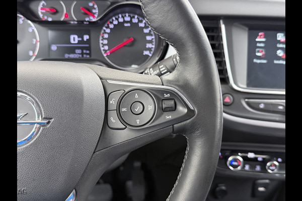 Opel Crossland T 131PK AUT-6 Apple Carplay Android Auto Navi* Ecc Cruise Control Camera Stoel+Stuurverwarming Pdc Elegance DAB Bluetooth Lane Assist Led Winter Pakket Parkeer Pakket Mooie en complete Opel Crossland! € 32.000 nieuw! EURO6