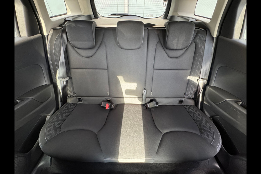 Renault Clio Estate 0.9 TCe Limited * Navigatie * Parkeersensoren * Cruise Control *