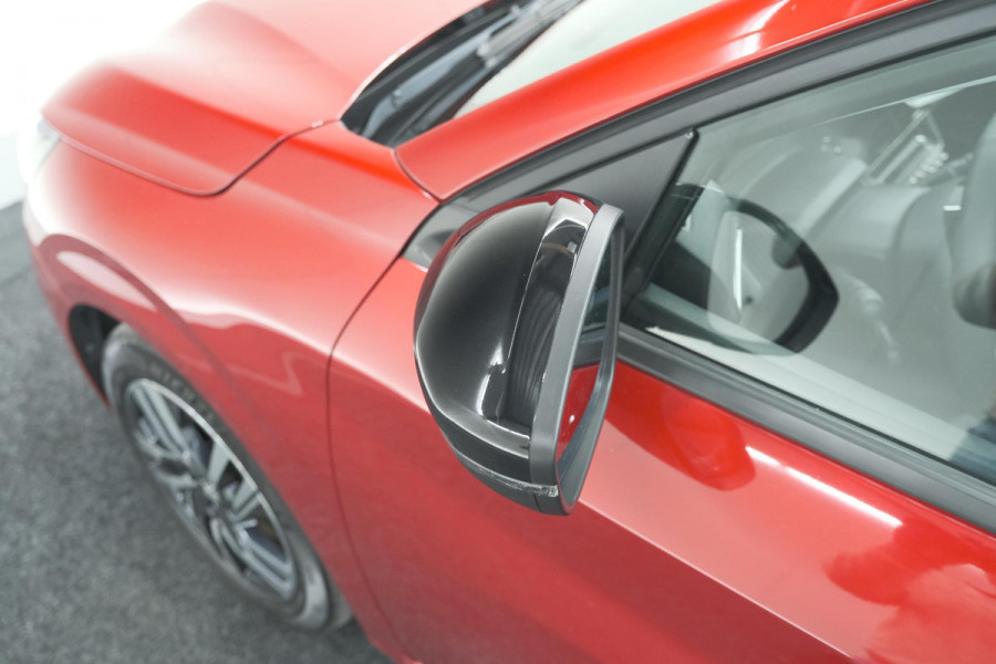 Peugeot 208 PureTech 100 Allure Pack | Camera | Stoelverwarming | Apple Carplay | Parkeersensoren