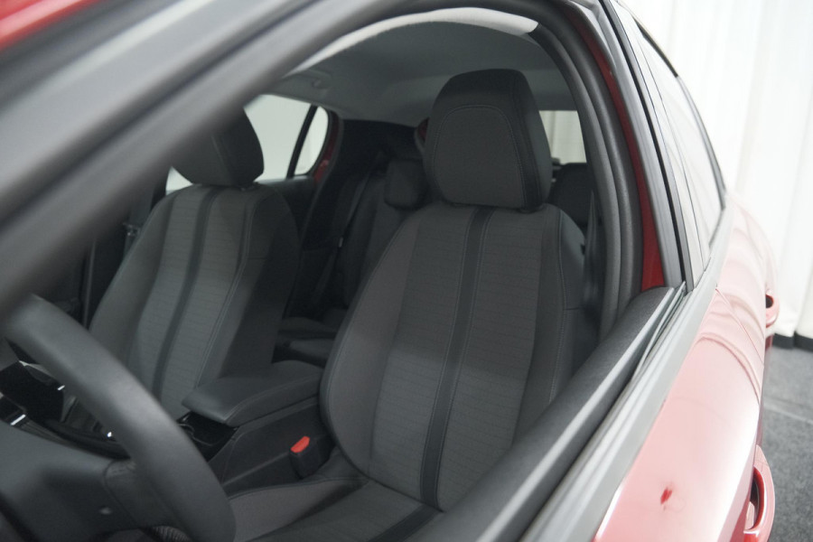 Peugeot 208 PureTech 100 Allure Pack | Camera | Stoelverwarming | Apple Carplay | Parkeersensoren