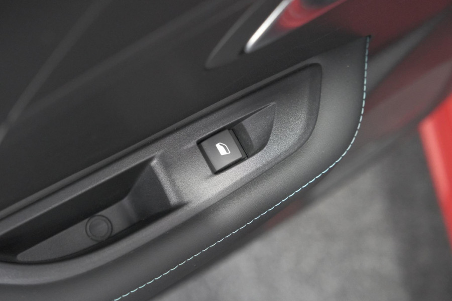 Peugeot 208 PureTech 100 Allure Pack | Camera | Stoelverwarming | Apple Carplay | Parkeersensoren