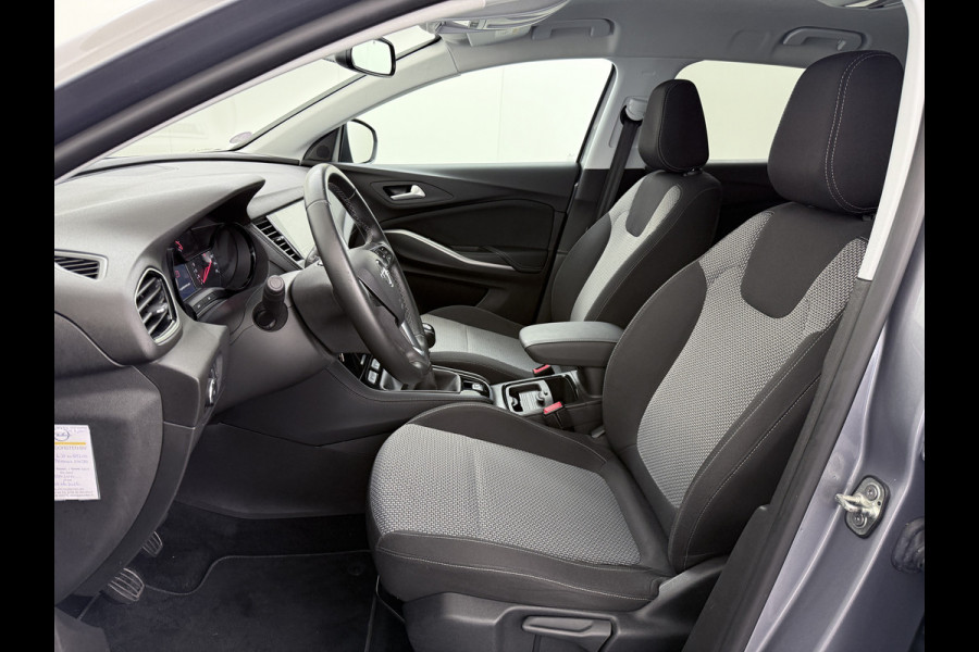 Opel Grandland X T131PK Trekhaak Navi Ecc Apple Carplay Android Auto Cruise Control Pdc Edition Lmv Licht-Regensensor Verkeersbordlezer PrivacyGlas IntelliLink Bluetooth Origineel Nederlandse Auto 1.400KG Trekgewicht! € 35.000 nieuw! Bij ons volledig Onderhouden