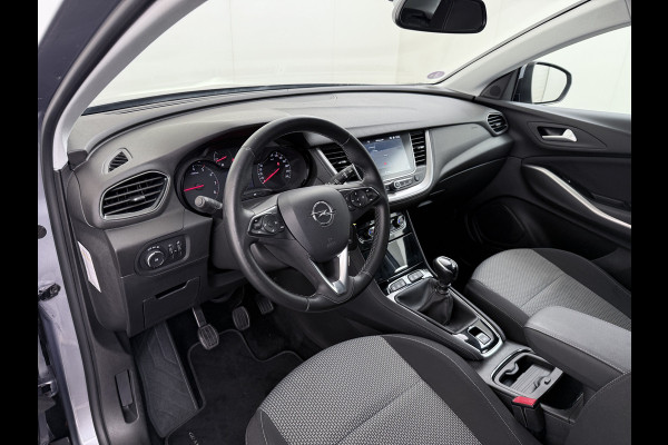 Opel Grandland X T131PK Trekhaak Navi Ecc Apple Carplay Android Auto Cruise Control Pdc Edition Lmv Licht-Regensensor Verkeersbordlezer PrivacyGlas IntelliLink Bluetooth Origineel Nederlandse Auto 1.400KG Trekgewicht! € 35.000 nieuw! Bij ons volledig Onderhouden