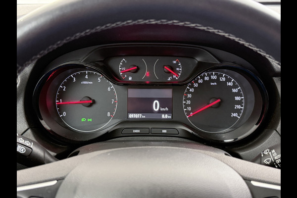 Opel Grandland X T131PK Trekhaak Navi Ecc Apple Carplay Android Auto Cruise Control Pdc Edition Lmv Licht-Regensensor Verkeersbordlezer PrivacyGlas IntelliLink Bluetooth Origineel Nederlandse Auto 1.400KG Trekgewicht! € 35.000 nieuw! Bij ons volledig Onderhouden