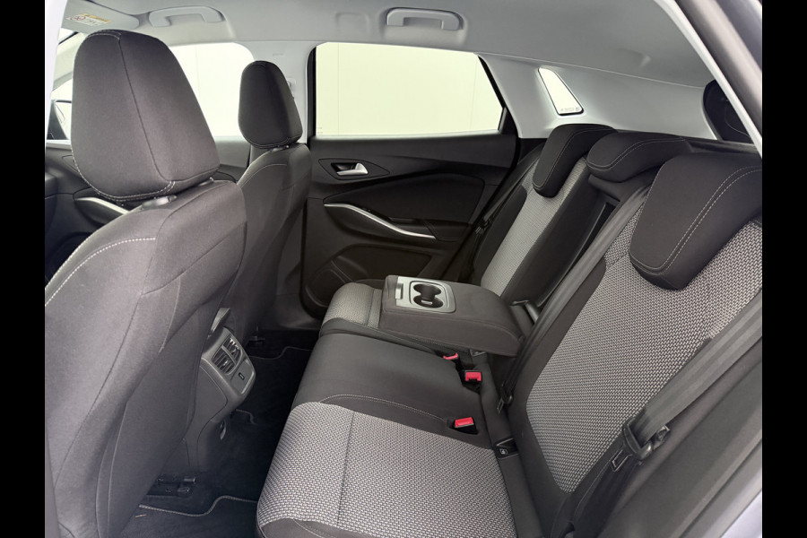 Opel Grandland X T131PK Trekhaak Navi Ecc Apple Carplay Android Auto Cruise Control Pdc Edition Lmv Licht-Regensensor Verkeersbordlezer PrivacyGlas IntelliLink Bluetooth Origineel Nederlandse Auto 1.400KG Trekgewicht! € 35.000 nieuw! Bij ons volledig Onderhouden
