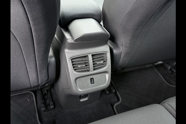 Opel Grandland X T131PK Trekhaak Navi Ecc Apple Carplay Android Auto Cruise Control Pdc Edition Lmv Licht-Regensensor Verkeersbordlezer PrivacyGlas IntelliLink Bluetooth Origineel Nederlandse Auto 1.400KG Trekgewicht! € 35.000 nieuw! Bij ons volledig Onderhouden