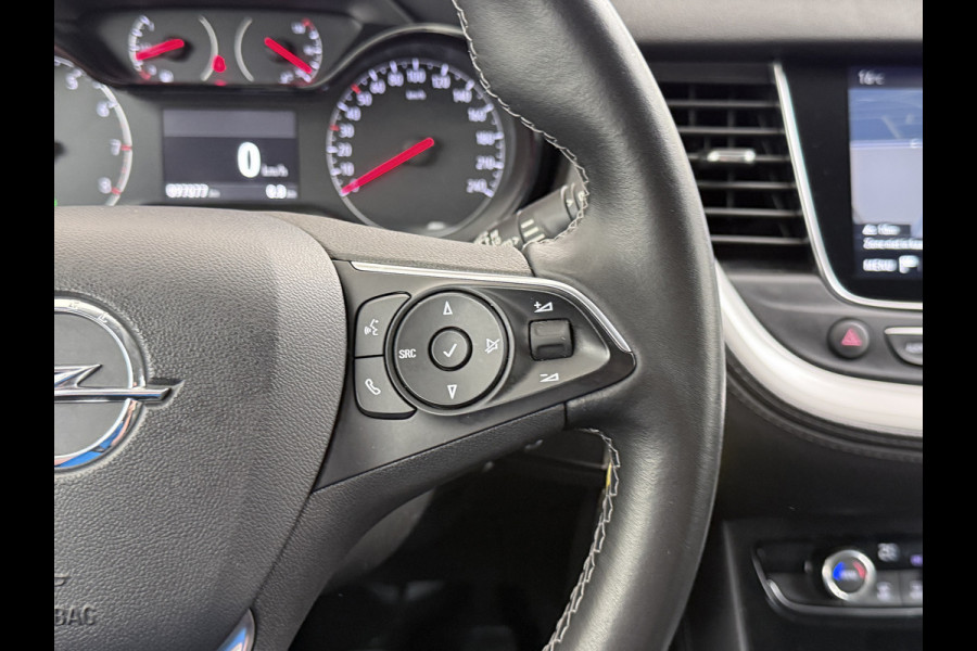 Opel Grandland X T131PK Trekhaak Navi Ecc Apple Carplay Android Auto Cruise Control Pdc Edition Lmv Licht-Regensensor Verkeersbordlezer PrivacyGlas IntelliLink Bluetooth Origineel Nederlandse Auto 1.400KG Trekgewicht! € 35.000 nieuw! Bij ons volledig Onderhouden