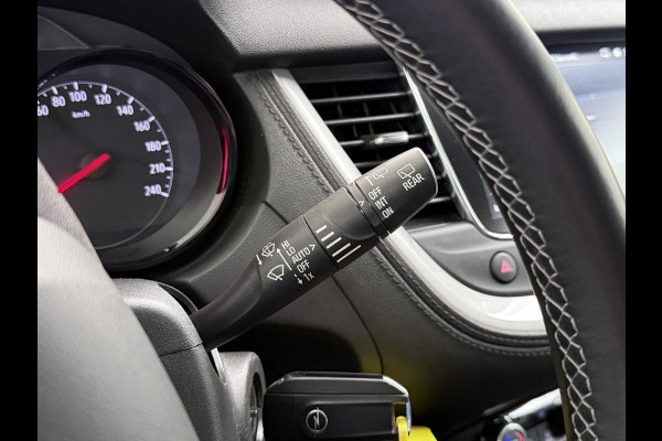 Opel Grandland X T131PK Trekhaak Navi Ecc Apple Carplay Android Auto Cruise Control Pdc Edition Lmv Licht-Regensensor Verkeersbordlezer PrivacyGlas IntelliLink Bluetooth Origineel Nederlandse Auto 1.400KG Trekgewicht! € 35.000 nieuw! Bij ons volledig Onderhouden