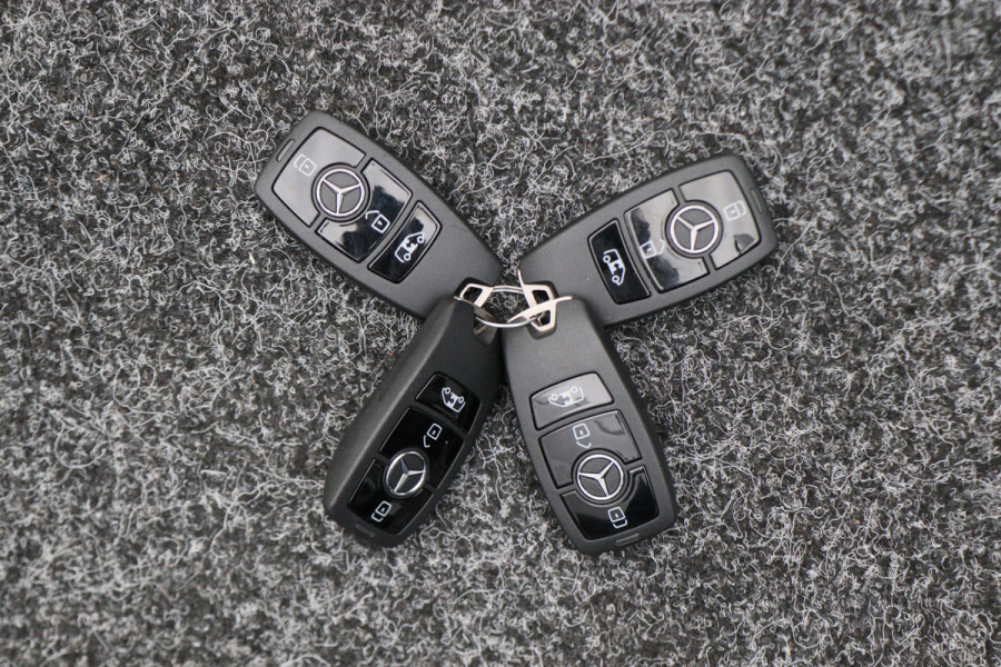 Mercedes-Benz Sprinter 315 CDI L2H2 Automaat 3-Zits, Airco, Cruise, Camera, Apple Carplay, DAB, PDC, 18''