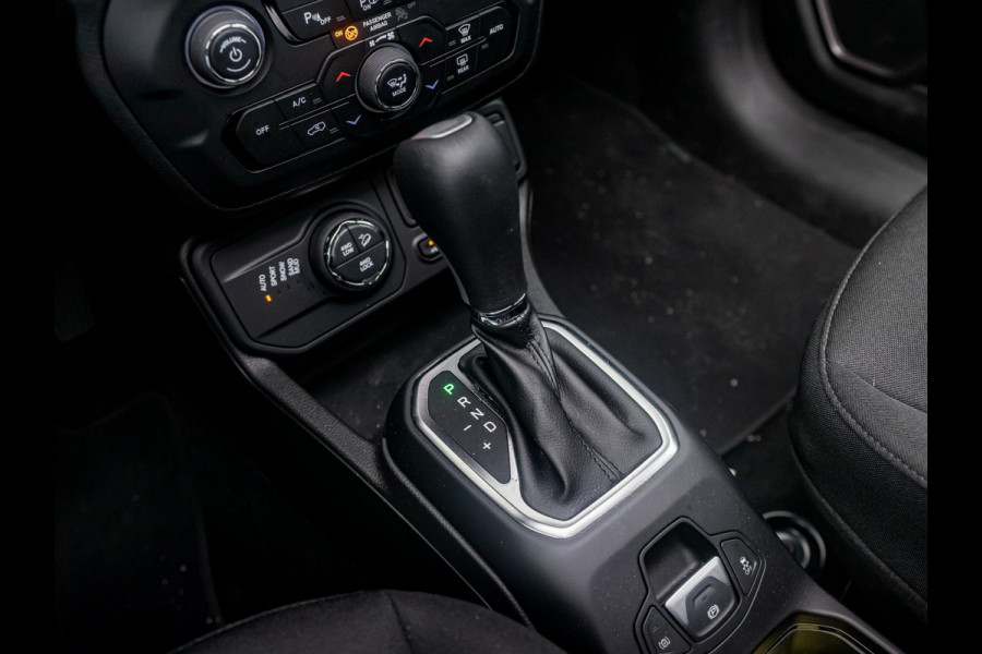 Jeep Renegade 4xe 240 Plug-in Hybrid Electric The North Star | Teck Pack | Winter Pack | Navi