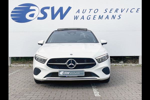 Mercedes-Benz A-Klasse 180 Luxury Line | Facelift | Pano | Ambiente | Camera | CarPlay | LED | Keyless | DAB+