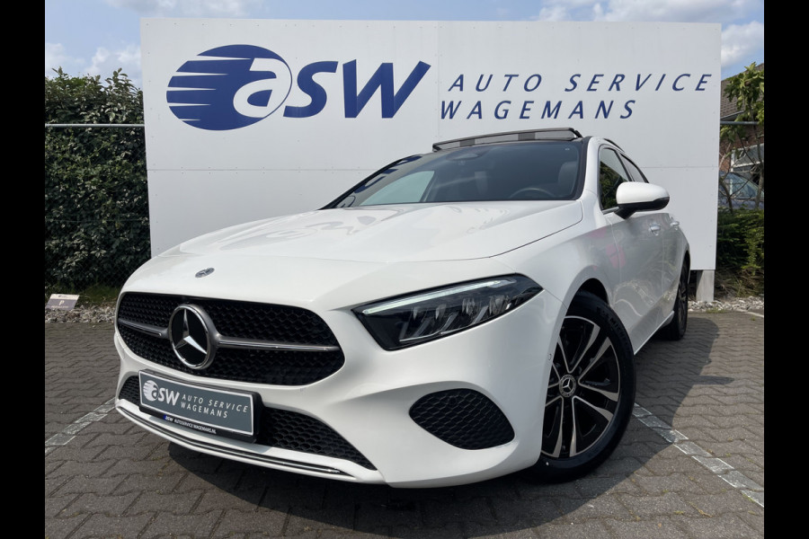 Mercedes-Benz A-Klasse 180 Luxury Line | Facelift | Pano | Ambiente | Camera | CarPlay | LED | Keyless | DAB+