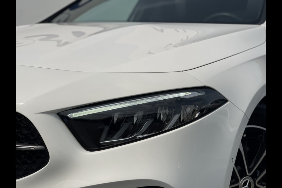 Mercedes-Benz A-Klasse 180 Luxury Line | Facelift | Pano | Ambiente | Camera | CarPlay | LED | Keyless | DAB+