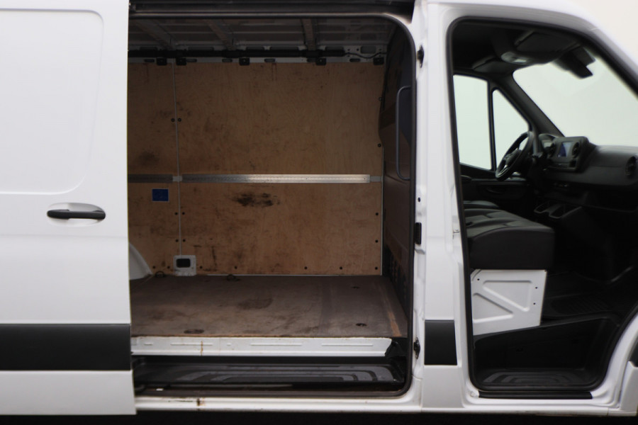 Mercedes-Benz Sprinter 317 CDI Aut. L2H1 Leer, Standkachel, Camera, 3-Zits, Airco, Cruise, Apple Carplay, DAB