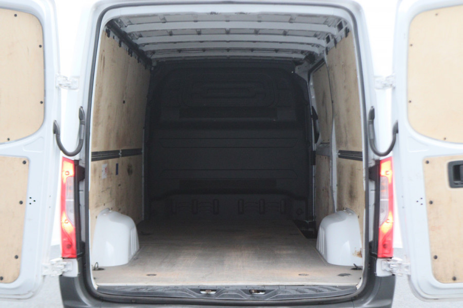 Mercedes-Benz Sprinter 317 CDI Aut. L2H1 Leer, Standkachel, Camera, 3-Zits, Airco, Cruise, Apple Carplay, DAB