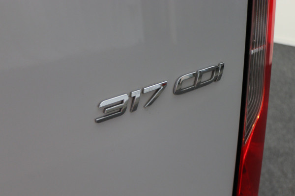 Mercedes-Benz Sprinter 317 CDI Aut. L2H1 Leer, Standkachel, Camera, 3-Zits, Airco, Cruise, Apple Carplay, DAB