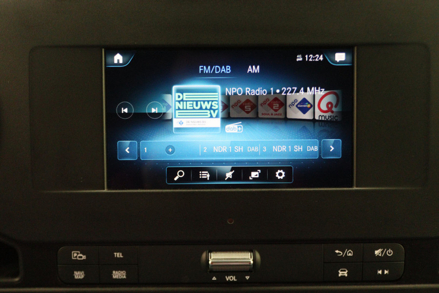 Mercedes-Benz Sprinter 317 CDI Aut. L2H1 Leer, Standkachel, Camera, 3-Zits, Airco, Cruise, Apple Carplay, DAB