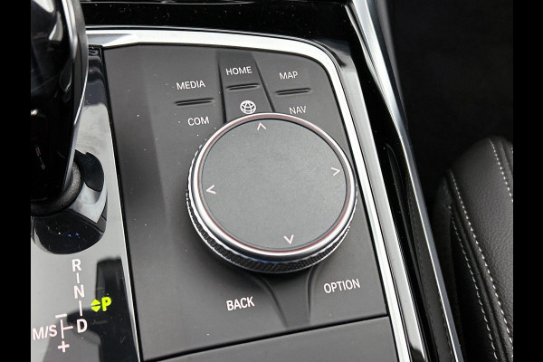 BMW 3 Serie Touring 330e High Executive M SPORT | SHADOW-LINE  | CARPLAY | AD-CRUISE | TREKHAAK BMW 3 Serie Touring 330e High Executive M SPORT | SHADOW-LINE  | CARPLAY | AD-CRUISE | TREKHAAK