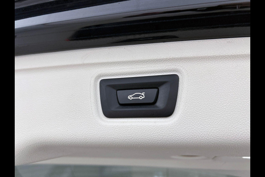 BMW 3 Serie Touring 330e High Executive M SPORT | SHADOW-LINE  | CARPLAY | AD-CRUISE | TREKHAAK BMW 3 Serie Touring 330e High Executive M SPORT | SHADOW-LINE  | CARPLAY | AD-CRUISE | TREKHAAK