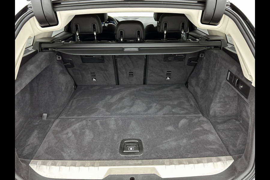 BMW 3 Serie Touring 330e High Executive M SPORT | SHADOW-LINE  | CARPLAY | AD-CRUISE | TREKHAAK BMW 3 Serie Touring 330e High Executive M SPORT | SHADOW-LINE  | CARPLAY | AD-CRUISE | TREKHAAK