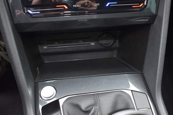 Volkswagen Tiguan 1.5 TSI Life Automaat Navigatie/carplay