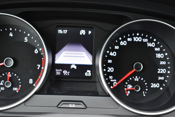 Volkswagen Tiguan 1.5 TSI Life Automaat Navigatie/carplay