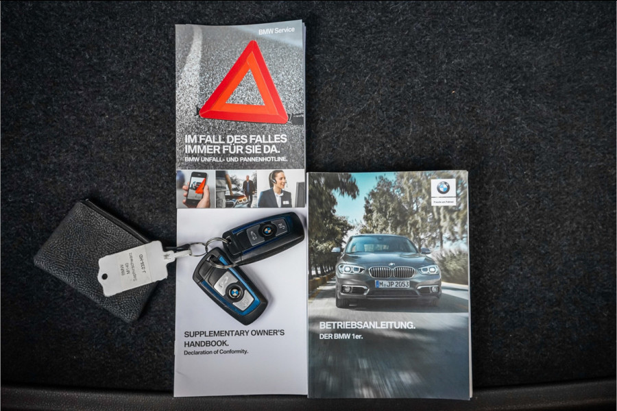 BMW 1-serie M140i High Ex Shadow M-Performance Navi Pro Leder Keyless