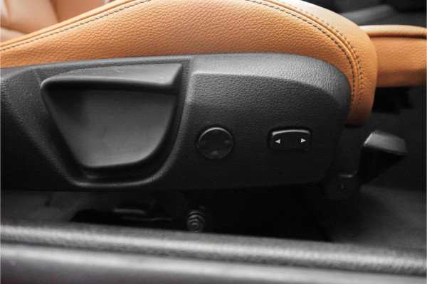 BMW 1-serie M140i High Ex Shadow M-Performance Navi Pro Leder Keyless